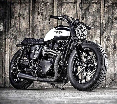 #motorcycle #bike #steel #2wheels #style #badass #tuned #photooftheday #championsleague #tuning... Triumph 400, Triumph Scrambler Custom, Triumph Bonneville Custom, Black Bulldog, Triumph Moto, Triumph Cafe Racer, Two Wheeler, Firestone Tires, Scrambler Custom