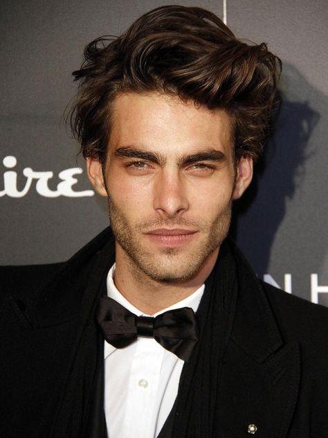 Carlos Jon Cor Actor, Jon Kortajarena Aesthetic, John Kortajarena, Jon Kabat Zinn Mindfulness, Adria Arjona Hit Man, Jon Kortajarena Instagram, Jon Kortajarena, Face Shape Hairstyles, Long Beards