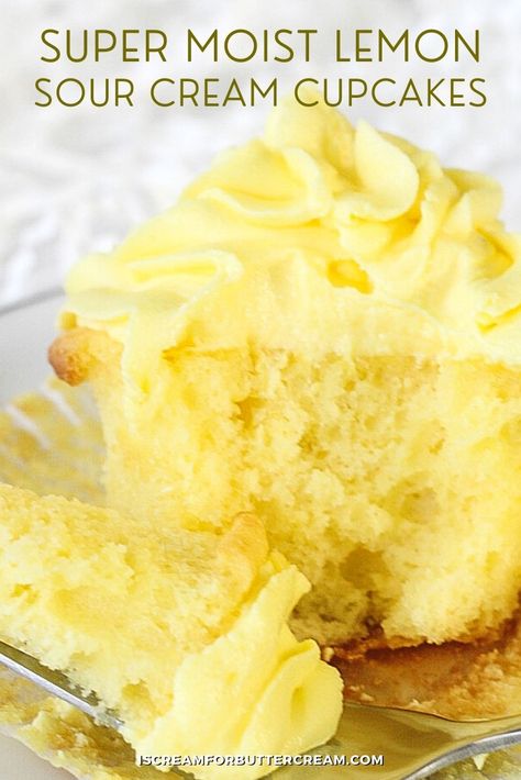 Super Moist Lemon Cupcakes, The Best Lemon Cupcakes, Lemon Oreo Cupcakes, Fluffy Lemon Cupcakes, Lemon Cupcakes With Lemon Buttercream, Homemade Lemon Cupcakes, Super Moist Cupcake Recipe, Lemon Wedding Cupcakes, Best Lemon Cake Recipe Moist