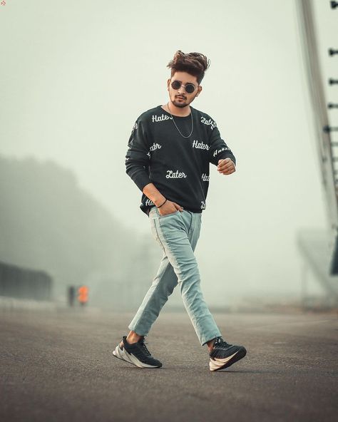 72.7k Likes, 1,575 Comments - Neeraj Sharma 🇮🇳 (@nsb.pictures) on Instagram: “Confuse them with your silence , Shock them with your Attitude 🔥 #nsbpictures #nsbfam #mensfashion…” Attitude Photo, Poses For Boys, Nsb Pictures, Boys Poses, Boy Attitude, Best Poses For Boys, Walking Poses, Men Fashion Photoshoot, Mens Photoshoot Poses