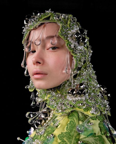 Frozen Musical, Moss Fashion, Frozen Disney, Futuristic Fashion, Photoshoot Concept, Creation Couture, Fantasy Fashion, Costume Design, London Fashion Week