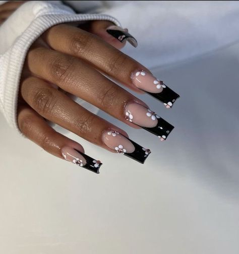 Black French Nails With Flowers, Black French With Flowers, Black Nail With Flower Design, White French Tip With Black Design, Nails Black With Flowers, White And Black Flower Nails, Black And White French Tip Nails Square, Black Nails With 3d Flowers, Black N White Nails Designs