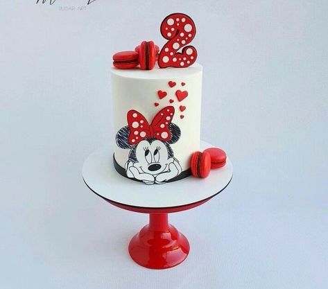 Red Minnie Cake, Minnie Cake Ideas Birthday, Mickey And Minnie Mouse Birthday Cake, Minnie Cake Ideas, Kue Mickey Mouse, Tarta Minnie Mouse, Pastel Minnie Mouse, Minnie Mouse Cakes, Minnie Mouse Cake Design