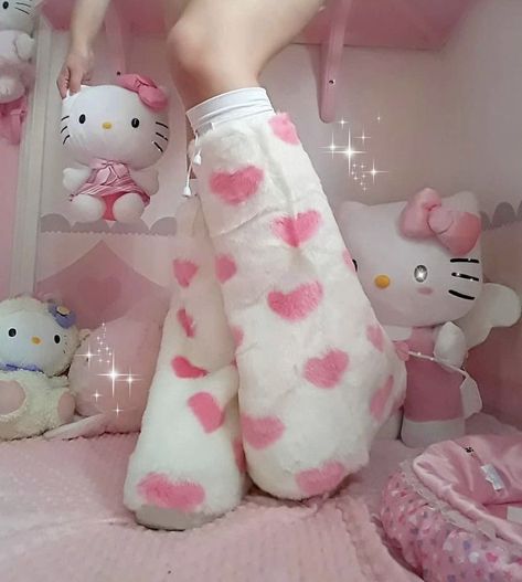 kawaii aesthetic outfits hello kitty