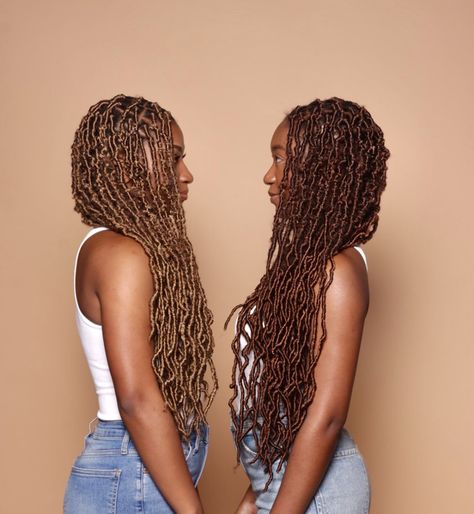 24 inch soft locs in color honey blonde and auburn Color 27 And 30 Soft Locs, Color 30 Faux Locs, 20 Inch Soft Locs, Color 27 Soft Locs, Soft Locs Color 30, Color 30 Locs, Soft Locs With Highlights, Brown Faux Locs Black Women, Color 30 Soft Locs