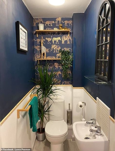 Funky Cloakroom Toilet, Cottage Toilet Room, Small Funky Toilet Ideas, Funky Downstairs Toilet, Wallpaper Cloakroom Toilet, Little Toilet Ideas, Funky Downstairs Toilet Ideas, Downstairs Toilet Ideas Wallpaper, Downstairs Toilet Wallpaper