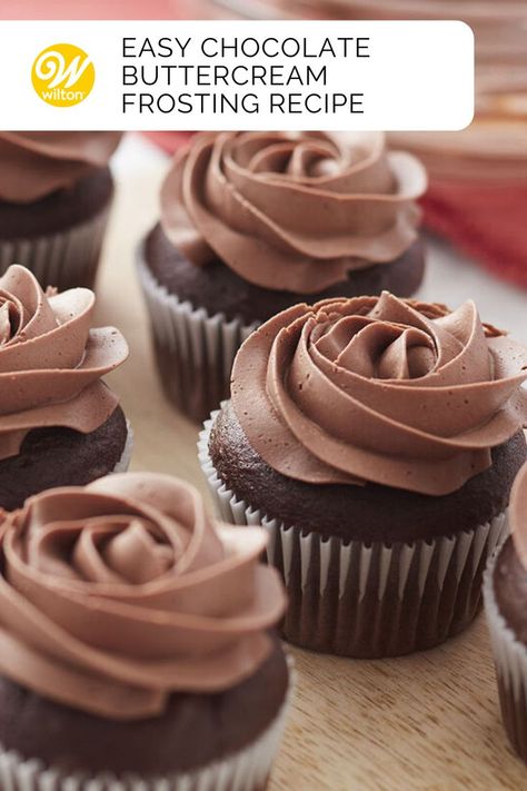 Wilton Buttercream Recipe, Wilton Buttercream, Chocolate Frosting Recipe Easy, Chocolate Buttercream Frosting Easy, Easy Christmas Cupcakes, Chocolate Buttercream Frosting Recipe, Chocolate Buttercream Recipe, Chocolate Buttercream Icing, Best Chocolate Cupcakes