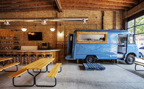 Indoor Food Truck, Boat Bar, Arcade Bar, Food Park, Van Ideas, Burger Restaurant, Garage Cafe, Garage Bar, Outdoor Restaurant