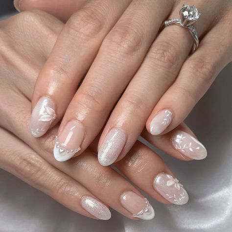 💍 happy wedding 🤍 custom bridal design for my 🇺🇸 client on soft gel overlay ✨ Thank you so much for choosing me for your special day 🙇🏻‍♀️🤍 #weddingnails #naildesign #bridalnails #chromenails #nailart #frenchnails #floralnails #3dflowernails Gel Polish For Wedding, Nailart Bride Wedding Day, Bridal Nails On Natural Nails, Wedding Style Nails, Gel Bride Nails, Bridal Shower Nails Short, Nail For Wedding The Bride, Wedding Nail Arts, Wedding Nail Inspo Bride