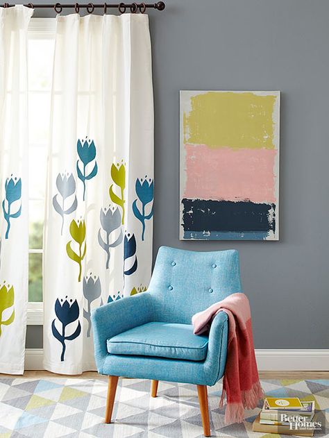 Learn how to create and design your very own wall art for your home. These steps will show you how to easily make your own paint canvas that is beautiful and budget-friendly. Curtain Painting, Simple Window Treatments, Diy Screen Printing, Diy Window Treatments, Window Projects, Diy Abstract Canvas Art, Cheap Decor, Abstract Canvas Art, Diy Canvas