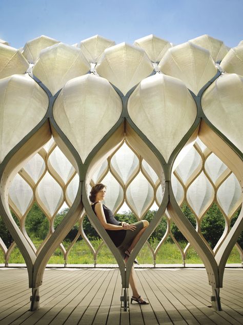 Will have to visit this the next time I'm in town!  Nature Boardwalk @ Chicago's Lincoln Park Zoo, by Jeanne Gang Jeanne Gang, Villa Architecture, Architecture Art Nouveau, Architecture Cool, Lincoln Park Zoo, Dress Models, Parametric Design, Organic Architecture, Lincoln Park