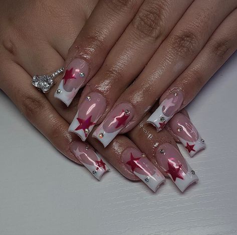 French Tip Star Nails Y2k, Yk2 Nails Medium, Medium Short Nails Y2k, Nails Acrylicy2k, Y2k Girly Nails, Star Nails Inspo Y2k, Plain Y2k Nails, Grunge Pink Nails, Y2k Barbie Nails