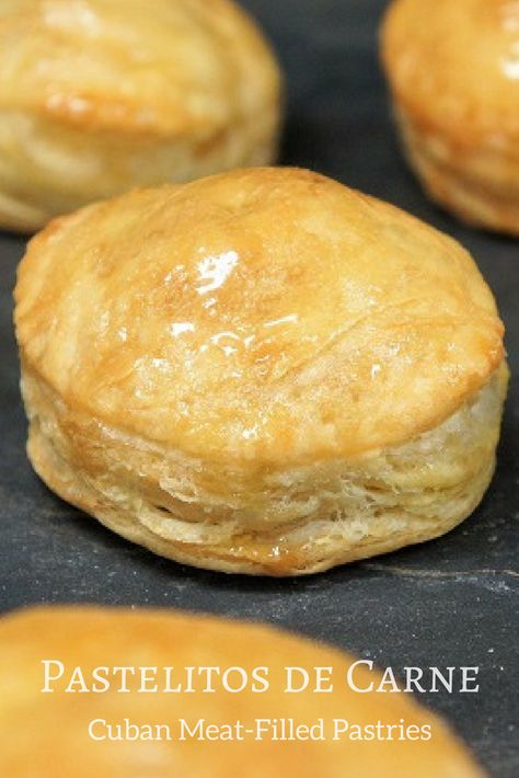 Cuban Meat Pies, Pastelitos Recipe, Puff Pastry Filling, Cuban Dishes, Latin American Food, Cuban Cuisine, Puerto Rico Food, Boricua Recipes, Spanish Dishes