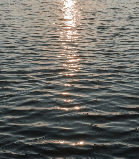 Sun Reflection On Water, Sun Reflection, Ocean Waves Photography, Pretty Water, Waves Photography, Coastal Granddaughter, Insta Ideas, Cute Pastel Wallpaper, Water Ripples