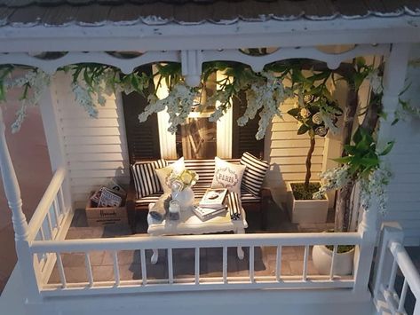 Miniature Porch, Dolls House Conservatory, Dollhouse Conservatory, Dollhouse Porch, Beachside Bungalow Dollhouse Interior, Dollhouse Makeover, Miniature Dollhouses, Porch Landscaping, House Renovation Projects