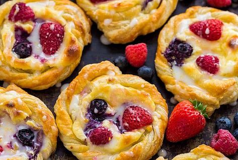 Easy Cheese Danish Recipe (VIDEO) Homemade Cheese Danish Recipe, Easy Cheese Danish Recipe, Danish Recipe Puff Pastry, Easy Cheese Danish, Easy Puff Pastry Desserts, Cream Cheese Danish Recipe, Danish Dessert, Puff Pastry Recipes Dessert, Cream Cheese Puff Pastry