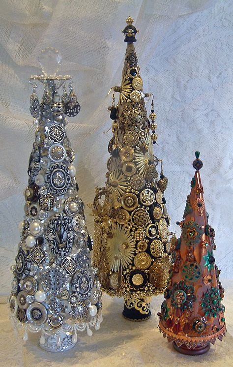 Artfully Musing: Jeweled Trees – Tutorial Paper Mache Cone, Jeweled Christmas Trees, Jeweled Christmas, Cone Trees, Jewelry Christmas Tree, Vintage Jewelry Crafts, Vintage Jewelry Art, Jewelry Tree, Vintage Christmas Tree