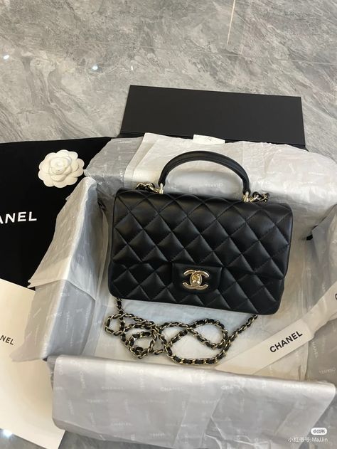 Chanel Top Handle Bag, Chanel Top Handle, Chanel Top, Chanel #1, Chanel Outfit, Bag Chanel, Girly Bags, Luxury Purses, Chanel Bags