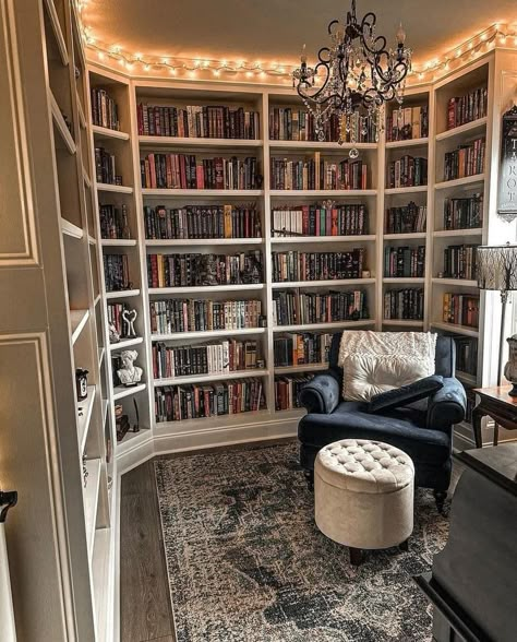 Big Bookshelf Aesthetic, At Home Library Aesthetic, Library Aesthetic Home, Library Room Aesthetic, Home Library Room, Library Room Design, Dream Home Library, Cozy Home Library, Home Library Rooms