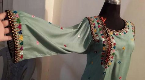 Sindhi Dress Pakistan, Sindhi Embroidery Dresses, Sindhi Dress, Sindhi Embroidery, Afghani Clothes, Balochi Dress, Embroidery Dresses, Embroidery Fashion Detail, Lace Dress Design