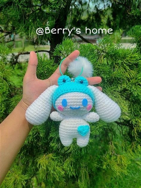 Crochet Cinnamoroll Keychain, Crochet Cinnamon Roll Sanrio Free Pattern, Cinnamoroll Crochet Pattern Free, Crochet Cinnamoroll, Cinnamoroll Keychain, Tank Top Pattern, Crochet Baby Toys, Crochet Inspo, Crochet Tank Top