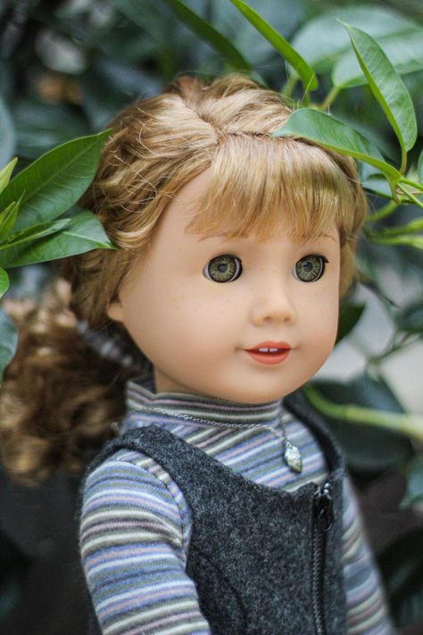 All American Girl Aesthetic, Kirsten American Girl, Ag Doll Photography, American Girl Doll Sets, Coquette American Girl Doll, Custom American Girl Dolls, American Girl Doll Samantha, American Girl Dolls Historical, Felicity American Girl Doll