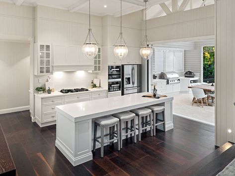 Hampton Kitchens, Hamptons Style Living Room, Hamptons House Interior, Hampton Style Kitchen, Hampton Kitchen, Hampton Style Home, Hamptons Style Decor, Hamptons Interior, Kitchen Pantries