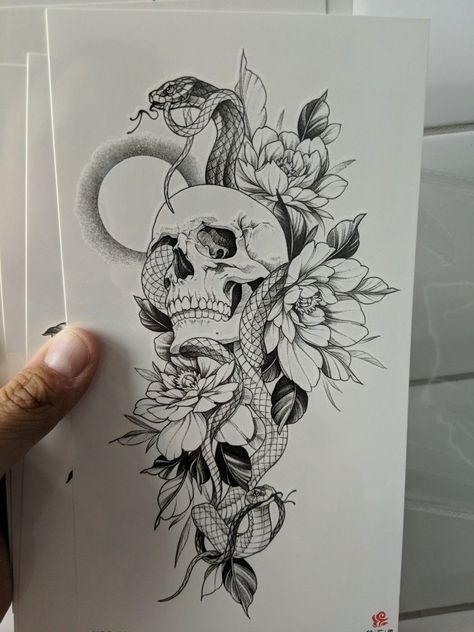 Tattoo Bein Frau, Skull Thigh Tattoos, Moose Tattoo, Tattoo Design For Women, Unique Half Sleeve Tattoos, Yin Yang Tattoo, Feminine Skull Tattoos, Arm Sleeve Tattoos For Women, Skull Snake