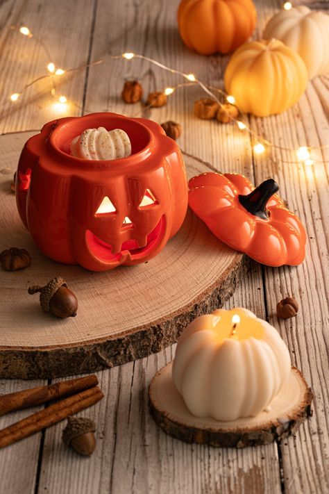 Jack-O-Lantern Ceramic Wax Melt Burner / Halloween Home Decor / Autumn Fall Decor Wax Melt Burner, Autumn Candle, Pumpkin Fall Decor, Pumpkin Decor, Mould Design, Halloween Home, Halloween Home Decor, Fragrance Wax, Candle Molds