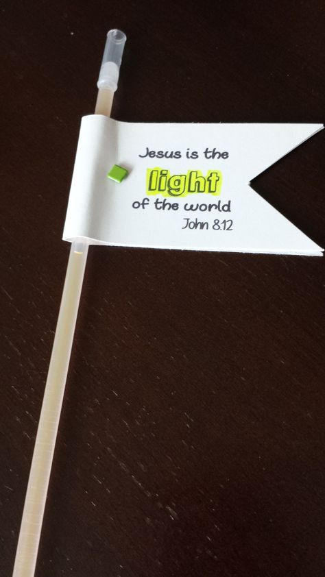 Agape Gift. Jesus Is The Light. Glow stick braclet with cardstock flag held in place with decorative brad. Agape For Chrysalis, Christian Club Ideas, Walk To Emmaus Agape Ideas, Emmaus Agape Ideas, Glow Stick Ideas, Palanca Ideas, Agape Ideas, Agape Gifts, Jesus Is The Light