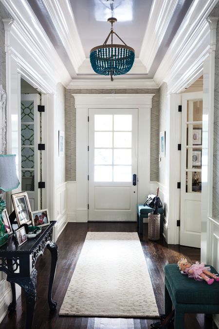 La Dolce Vita: House Tour: Lauren Gelb Weisbarth Entrance Way, Entry Hallway, Style Deco, Entry Hall, The Ceiling, Entry Foyer, Love Home, Wood Flooring, Home Fashion