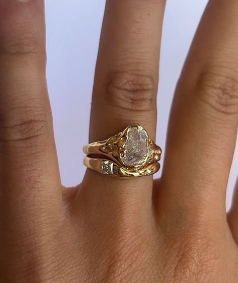 Cool Diamond Rings, Non Diamond Rings, Cool Girl Wedding Ring, Engagement Rings And Band, Silver And Gold Wedding Rings, Tropical Wedding Inspiration, Cute Engagement Rings, Future Engagement Rings, Dream Engagement