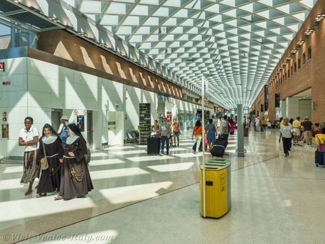 Venice Marco Polo Airport hall Water Taxi, Visit Venice, Marco Polo, Trieste, Venice Italy, Wonderful Places, Venice, Louvre, Street View