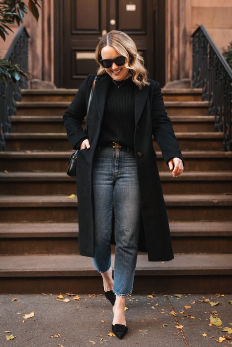 Pea Coat And Jeans Outfit, Black Wool Coat Outfit Winter, Black Pea Coat Outfit, Wool Trench Coat Outfit, Black Peacoat Outfit, Pea Coat Outfits, Red Coat Outfit Winter, Pea Coat Outfit, Black Wool Coat Outfit