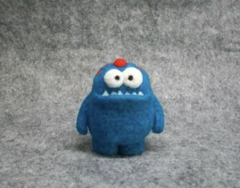 Tovad Ull, Alien Monster, Clay Monsters, Felt Monster, Blue Alien, Blue Monster, Wool Felt Projects, Needle Felting Diy, Felted Wool Crafts