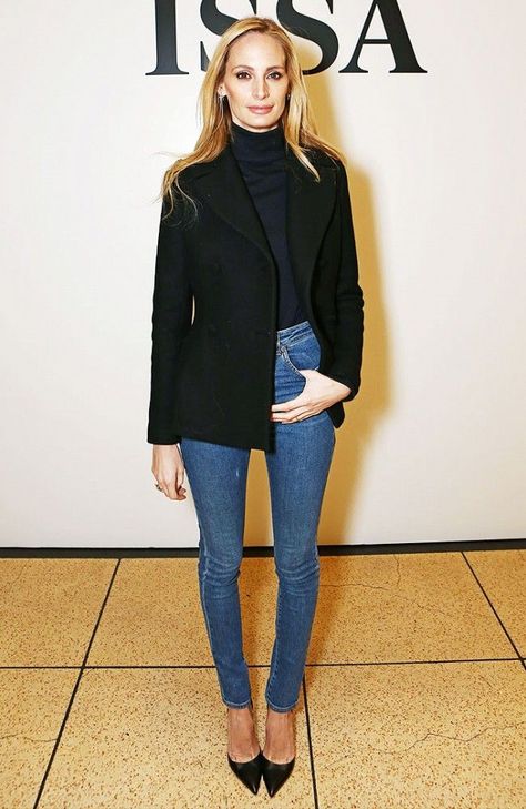 Lauren Santo Domingo in a black top, skinny jeans and pointed-toe heels. Lauren Santo Domingo Style, How To Look Expensive, Looks Street Style, Successful Women, Business Outfit, Classic Outfits, Black Blazer, Work Fashion, Outfits Casuales