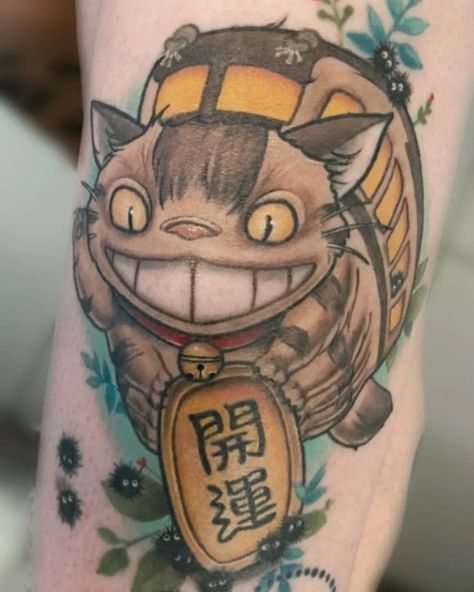 "Isn’t Cat bus just adorable?! I had so much fun creating this unique cat bus - luck cat combination! Mostly healed with a few touch ups in this photo :) " - @katarina.heinze ⁠ We love this Studio Ghibli themed tattoo, done by Kat in colour realism! Such clean work, and an adorable piece in general! Cat Bus Tattoo, My Neighbor Totoro Tattoo, Bus Tattoo, Totoro Tattoo, Cat Bus, Studio Ghibli Tattoo, Mama Tried, Ghibli Tattoo, 3d Concept