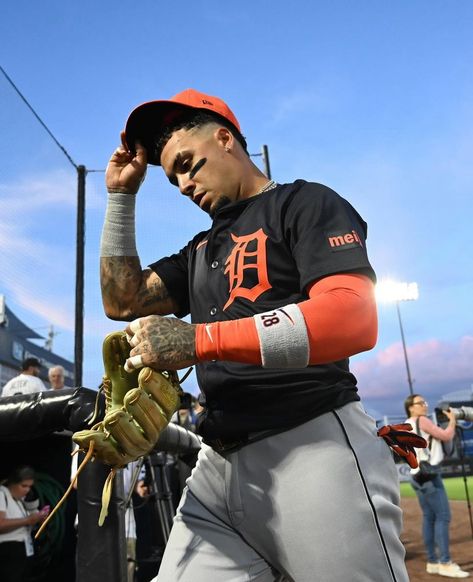 Baseball Drip, Javier Baez, Petco Park, Baseball Stuff, Chicago Cubs Baseball, Cubs Baseball, Sf Giants, San Diego Padres, New York Mets