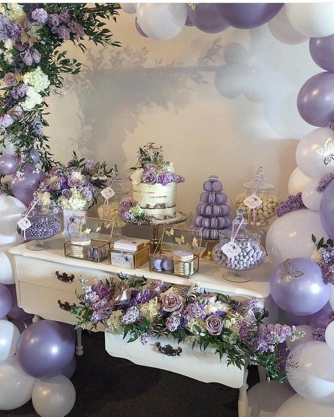 Different Shades Of Purple Party, Purple Birthday Theme, Purple Theme Party, Purple Birthday Party Ideas, Purple Birthday Party Decorations, Purple Table Decorations, Purple Quinceanera Theme, Lilac Birthday, Lavender Party