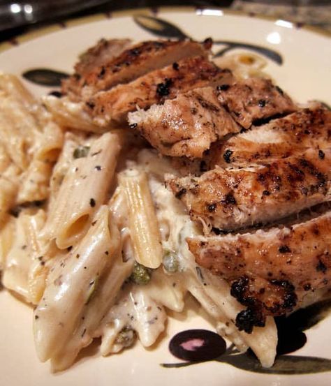 Creamy Grilled Chicken Piccata - Plain Chicken Piccata Chicken, Piccata Pasta, Chicken Breast Pasta, Piccata Recipe, Chicken Piccata Recipe, Lemon Herb Chicken, Pasta Chicken, Chicken Piccata, Tater Tots