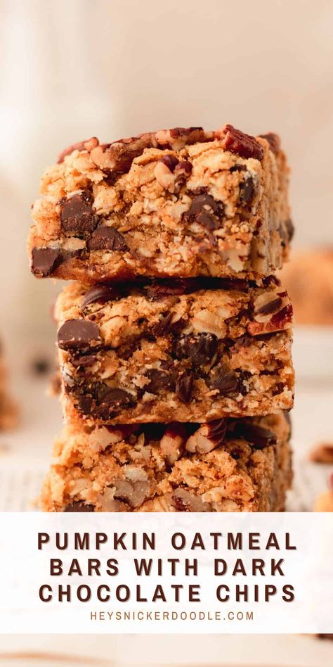 Pumpkin Oatmeal Bars with Dark Chocolate Chips Pumpkin Oatmeal Bars, Fall Dessert Bar, Oatmeal Dessert, Holiday Dessert Table, Oatmeal Chocolate Chip Bars, Oatmeal Bars Recipes, Chocolate Cookie Bars, Chocolate Oatmeal Bars, Holiday Desserts Table