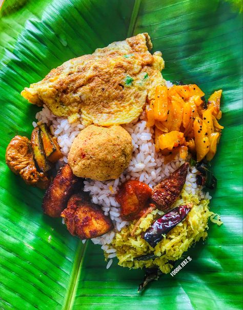 Pothi Choru Kerala, Kerala Meals, Kerala Aesthetic, Kerala Special, Kerala Dishes, Bangalore Days, Food Combos, Delicious Food Image, Kitchen Technology