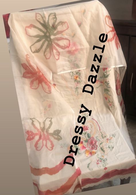 Tiy Diy, Dupatta Designs Ideas, Tye Dye Patterns, Dupatta Designs, Fabric Dyeing Techniques, Fabric Dyeing, Neck Designs For Suits, Diy Home Cleaning, Suits Design