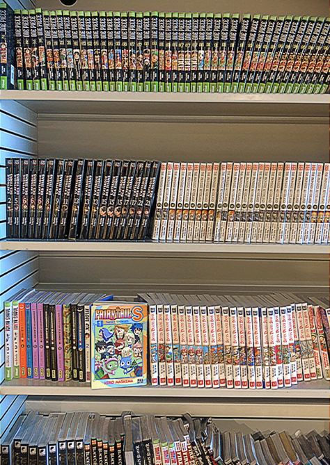 I didn't found the chapter 1 of One Piece. I wanted to make the collection, i'm kind of upset Book One Piece, Manga Shelf, Book Store, Chapter 1, Bookstore, The Collection, One Piece