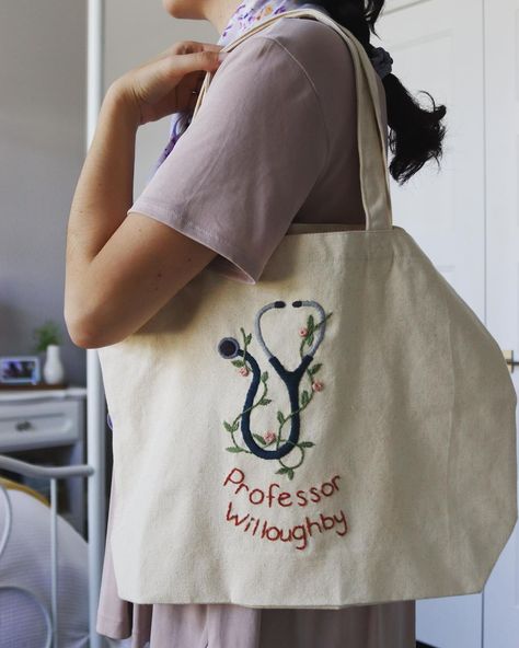 JMD Embroidery 🌿 on Instagram: “How sweet is this stethoscope pattern on a tote bag? Perfect gift for your favourite teacher 🩺👩‍⚕️” Coat Ideas, Favourite Teacher, Bags Sewing, Nurse Bag, Gallery Wallpaper, Bonnet Crochet, Tote Bags Sewing, Art Gallery Wallpaper, Teacher Favorite Things