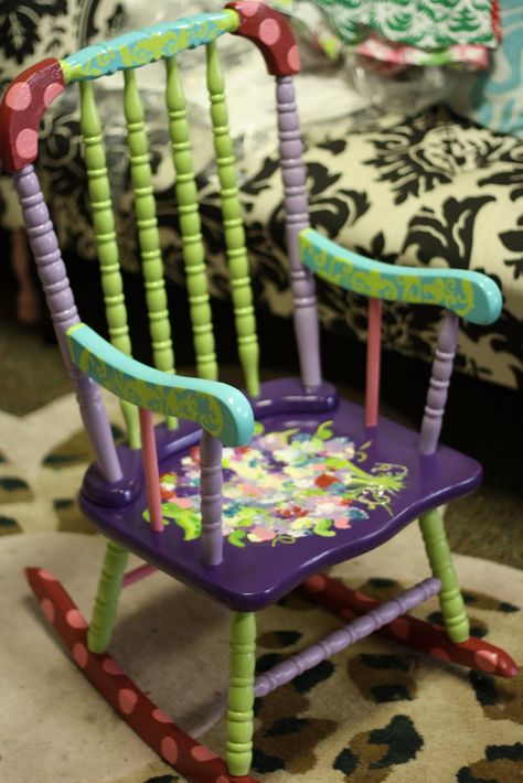 Sparkles: CARLY's Rocking chair Whimsical Chairs, Crazy Chairs, Repainted Furniture, Chair Painting, Painted Rocking Chairs, Hand Painted Chairs, Upcycle Furniture, Repurposing Ideas, Whimsical Painted Furniture