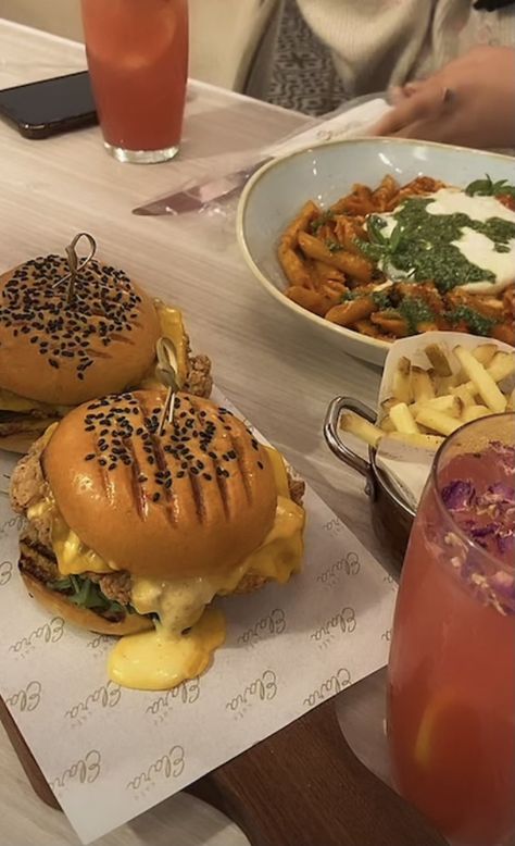 #restaurant #cafe #elara #elaracafe #food #coffee #coffeeshop #coffeeshops #pasta #sliders #friends #bahrain Bahrain Food, Night Cafe, Bahrain, Chicken Burgers, Sliders, At Night, Cafe, Pasta, Restaurant