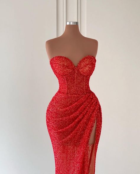 Classy Red Carpet Dresses, Md Dresses, Mermaid Prom Dresses Long, Prom Dress With Split, Second Dress, Dark Red Dresses, Carpet Ideas, Dress Business, Dress With Split