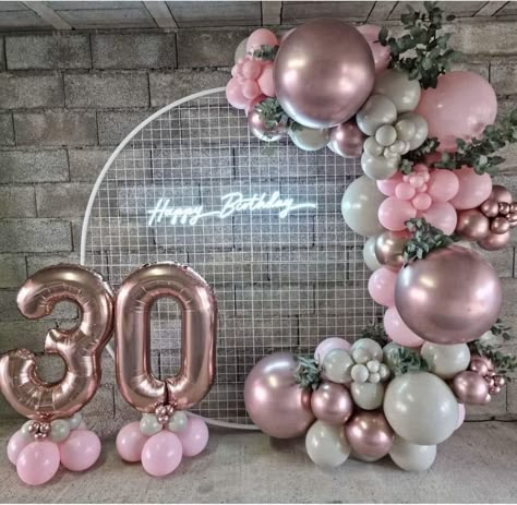 30th Balloon Arch, Circular Balloon Arch, Balloon Ring Backdrop, 50th Birthday Party For Women, Balloon Decorations Diy Tutorials, 30th Birthday Balloons, Sweet 15 Party Ideas Quinceanera, 30th Birthday Themes, 18th Birthday Decorations