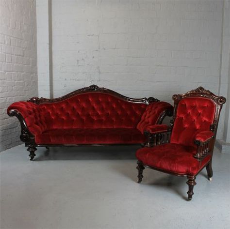 Victorian Sofa Antique Victorian Sofa, Victorian Sofas, Red Chaise Lounge, Victorian Couch, Royal Sofa, Victorian Style Furniture, Cottage Style Bedrooms, Victorian Room, Victorian Sofa